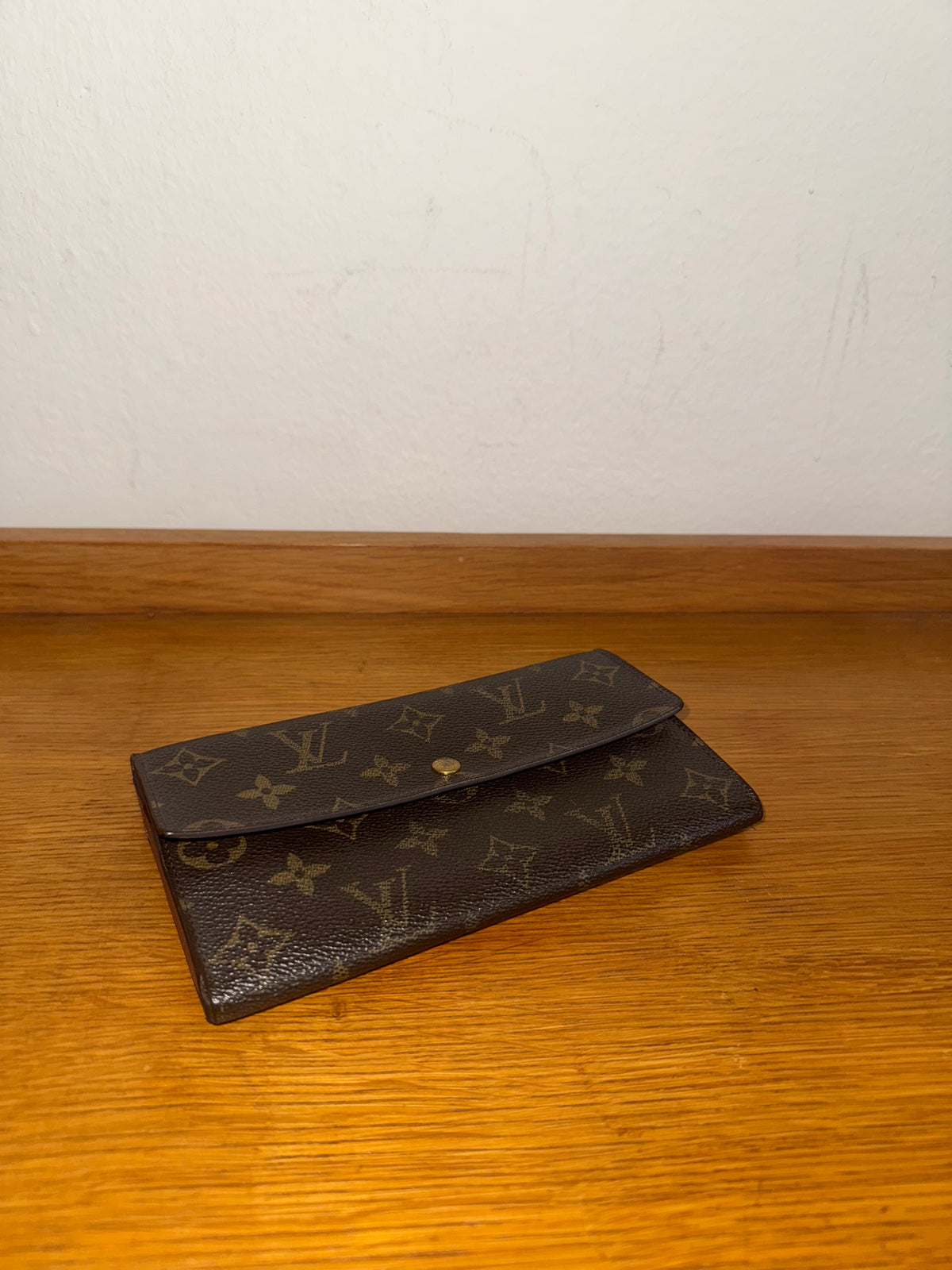 LV WALLET