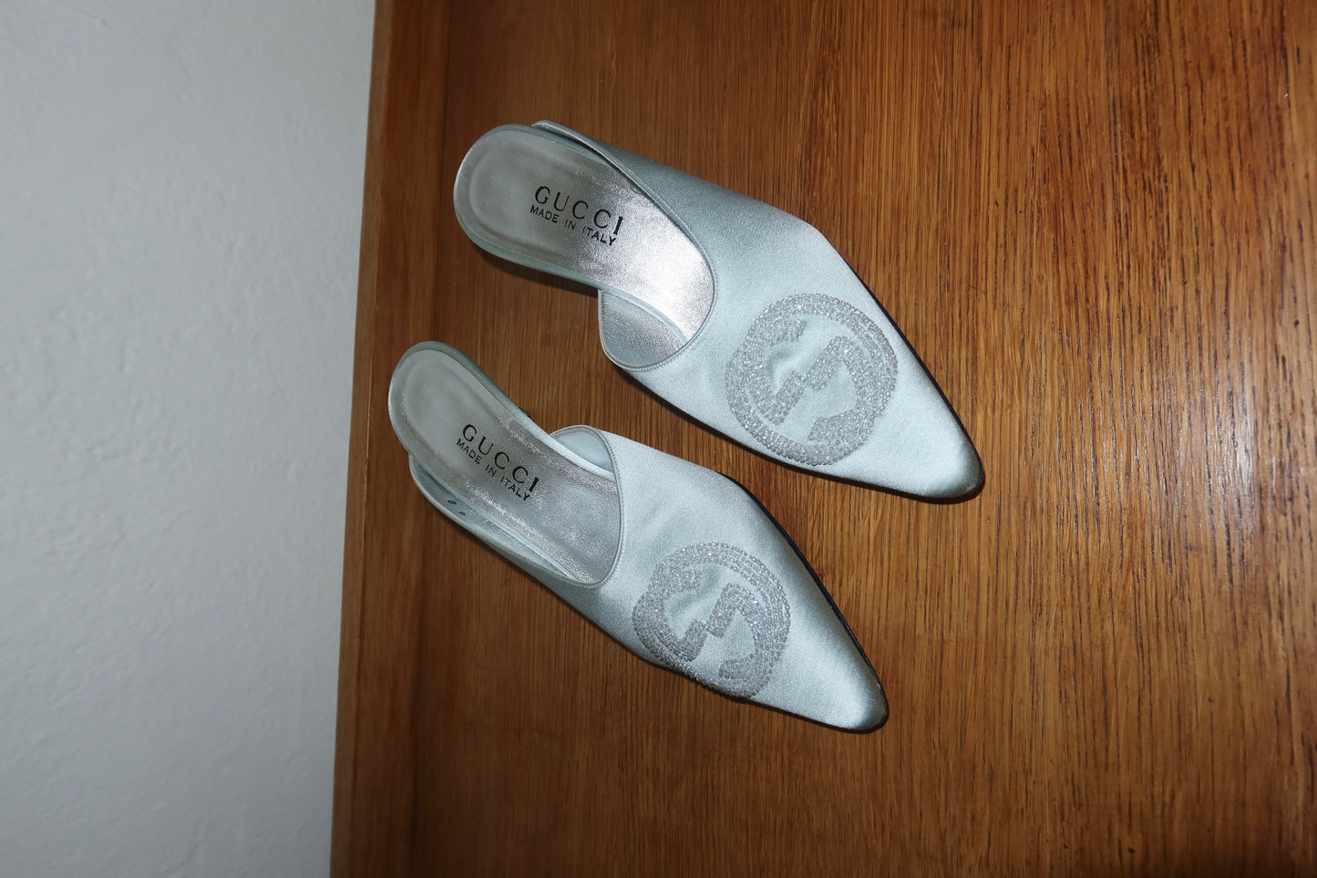 GUCCI BEADED SATIN KITTEN HEELS 36