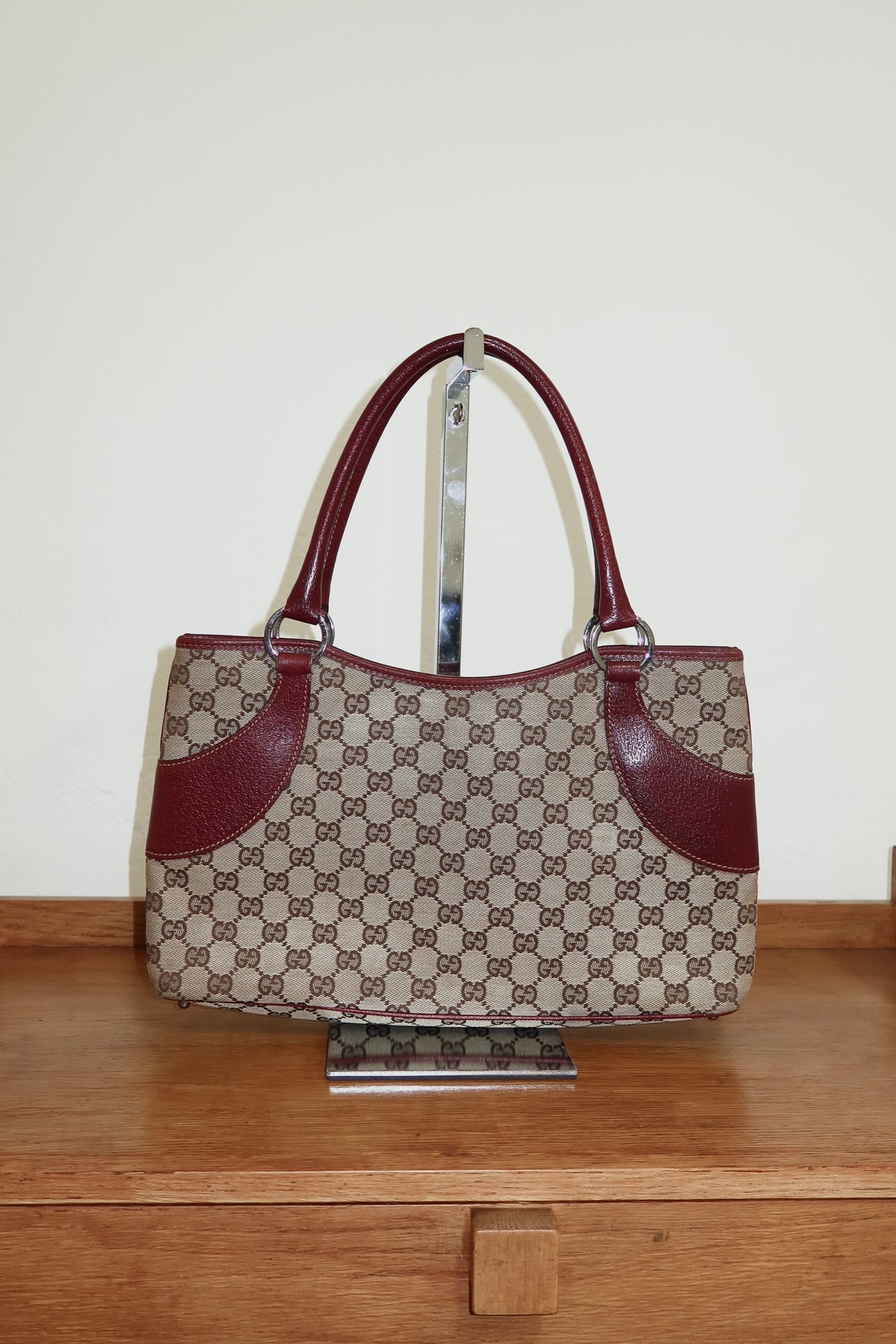 GUCCI GG SHOULDER TOTE BAG WINE