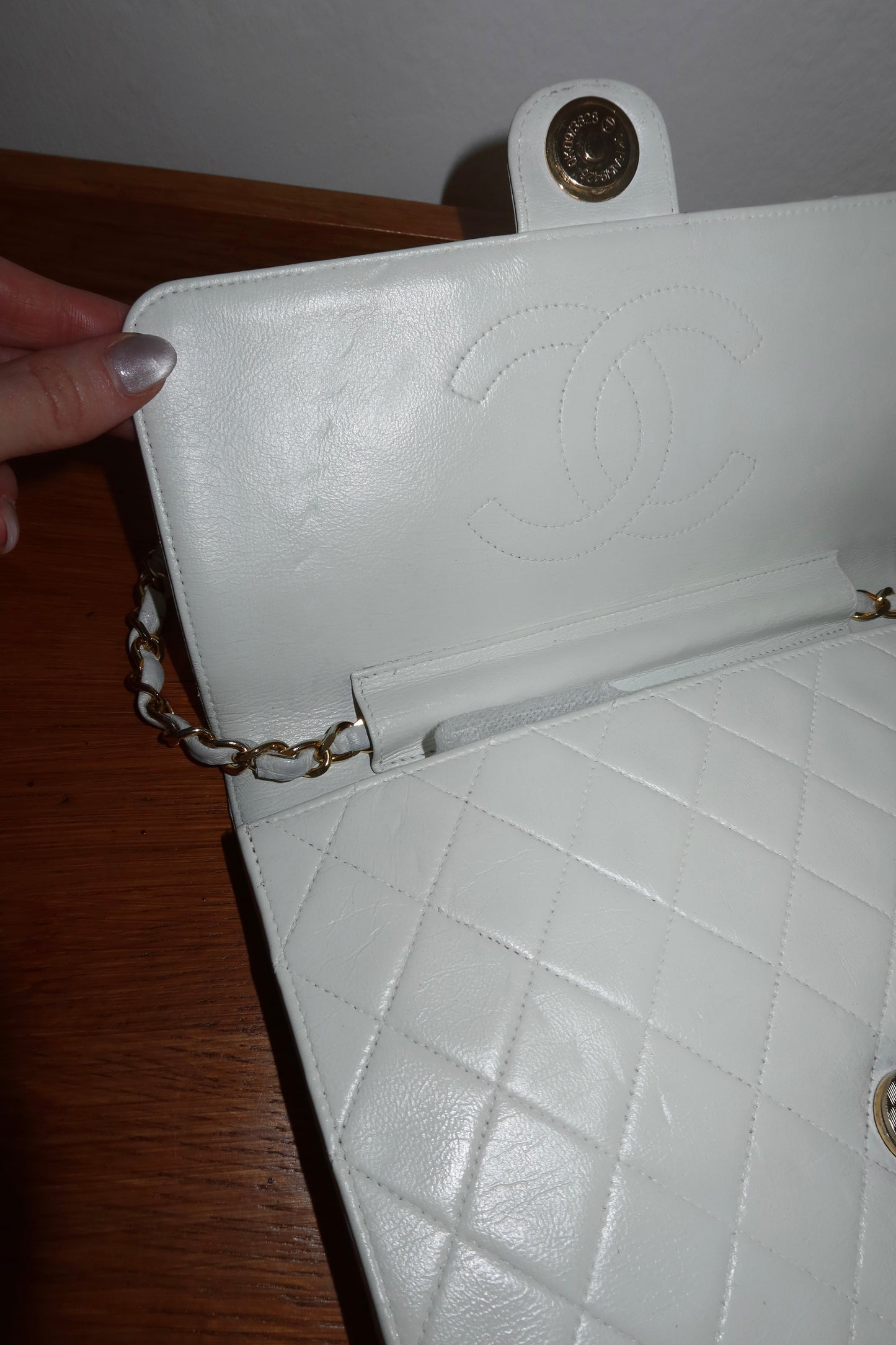 CHANEL 80s SINGLE FLAP BAG CREAM