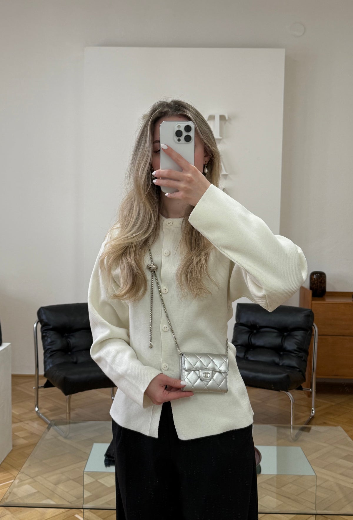 SERIES 22 CHANEL METALLIC SILVER QUILTED WALLET