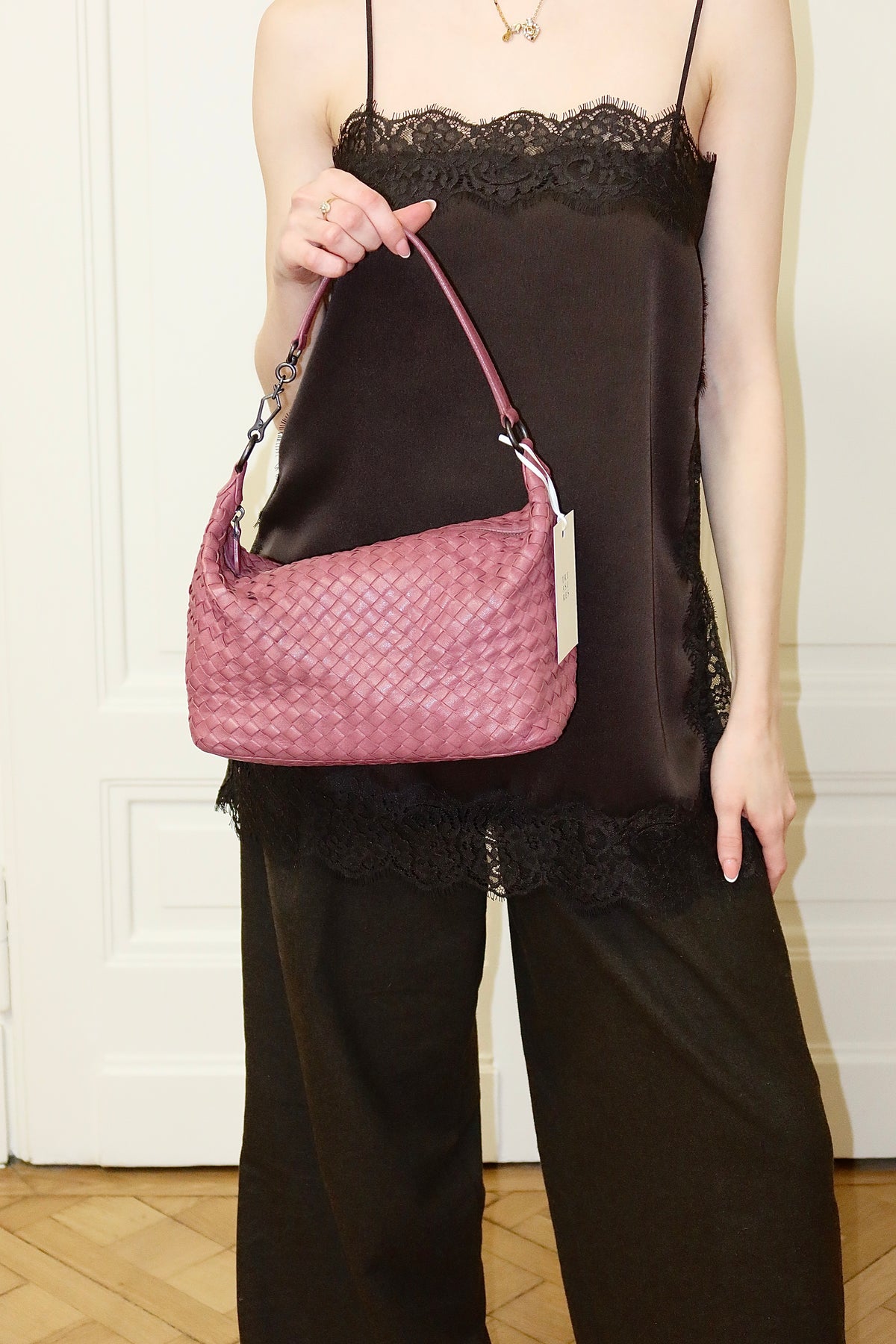 BOTTEGA VENETA INTRECCIATO SHOULDER BAG PINK