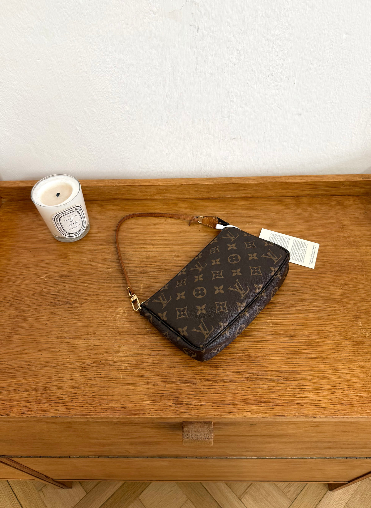 LV Pochette