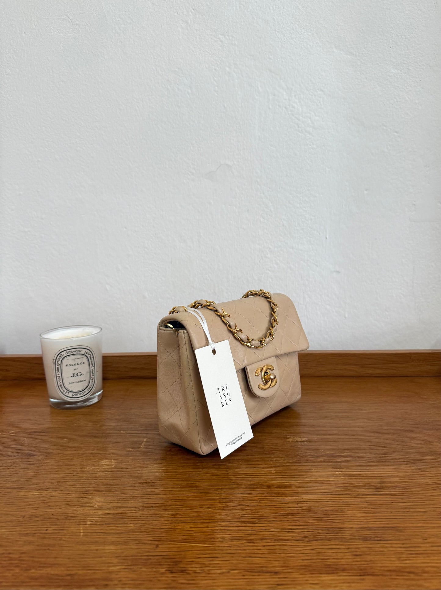 CHANEL CLASSIC SINGLE FLAP BAG TWIST LOCK 24K GOLD