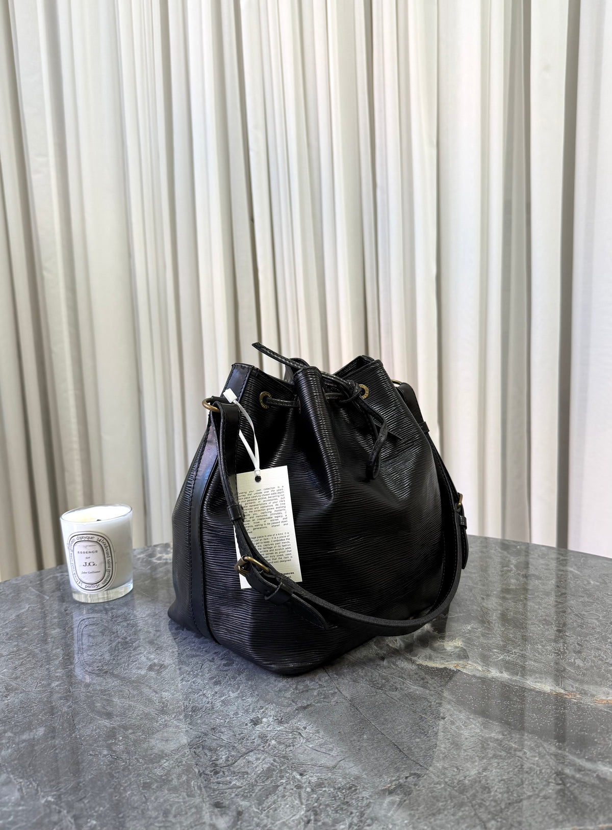 Louis Vuitton Petit Noé z černé Epi kůže, bucket bag, foto 3