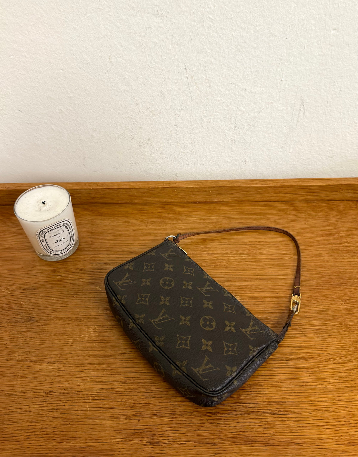 LV POCHETTE