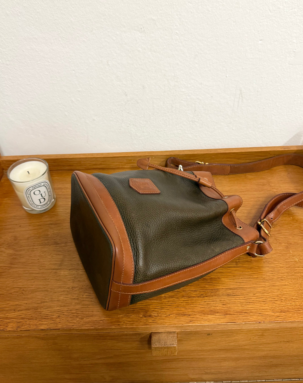 CELINE TRIOMPHE BUCKET BAG