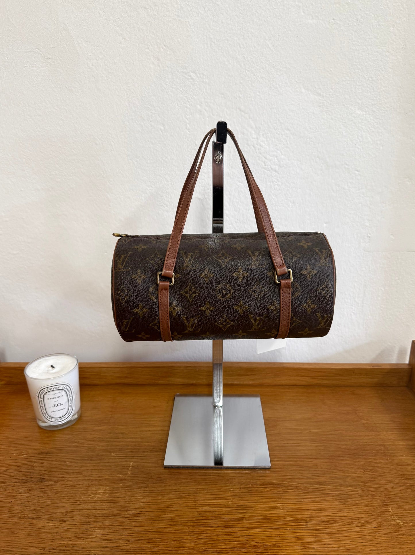 LV PAPILLON 26