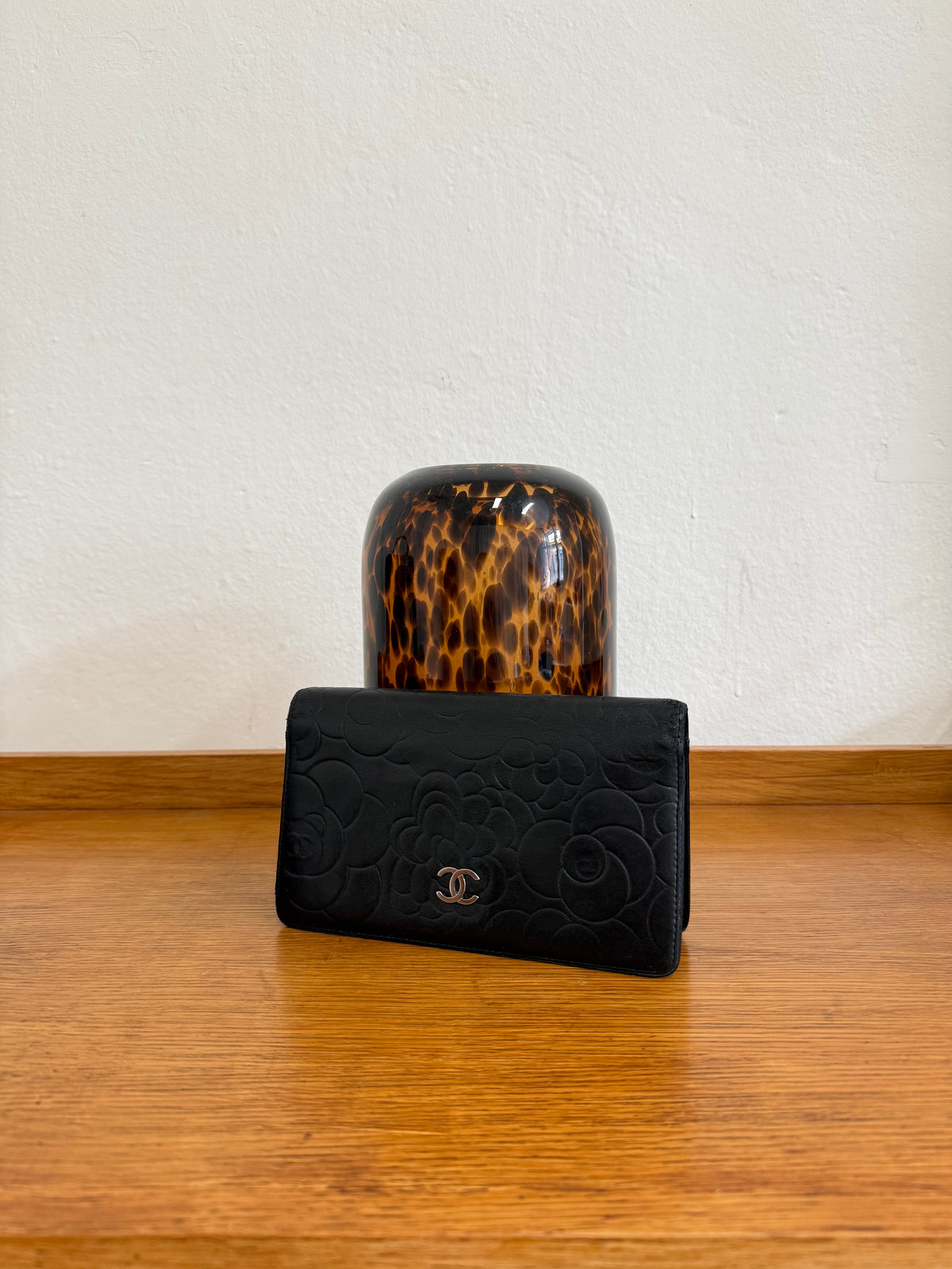 CHANEL CAMELLIA WALLET BLACK SERIES 11