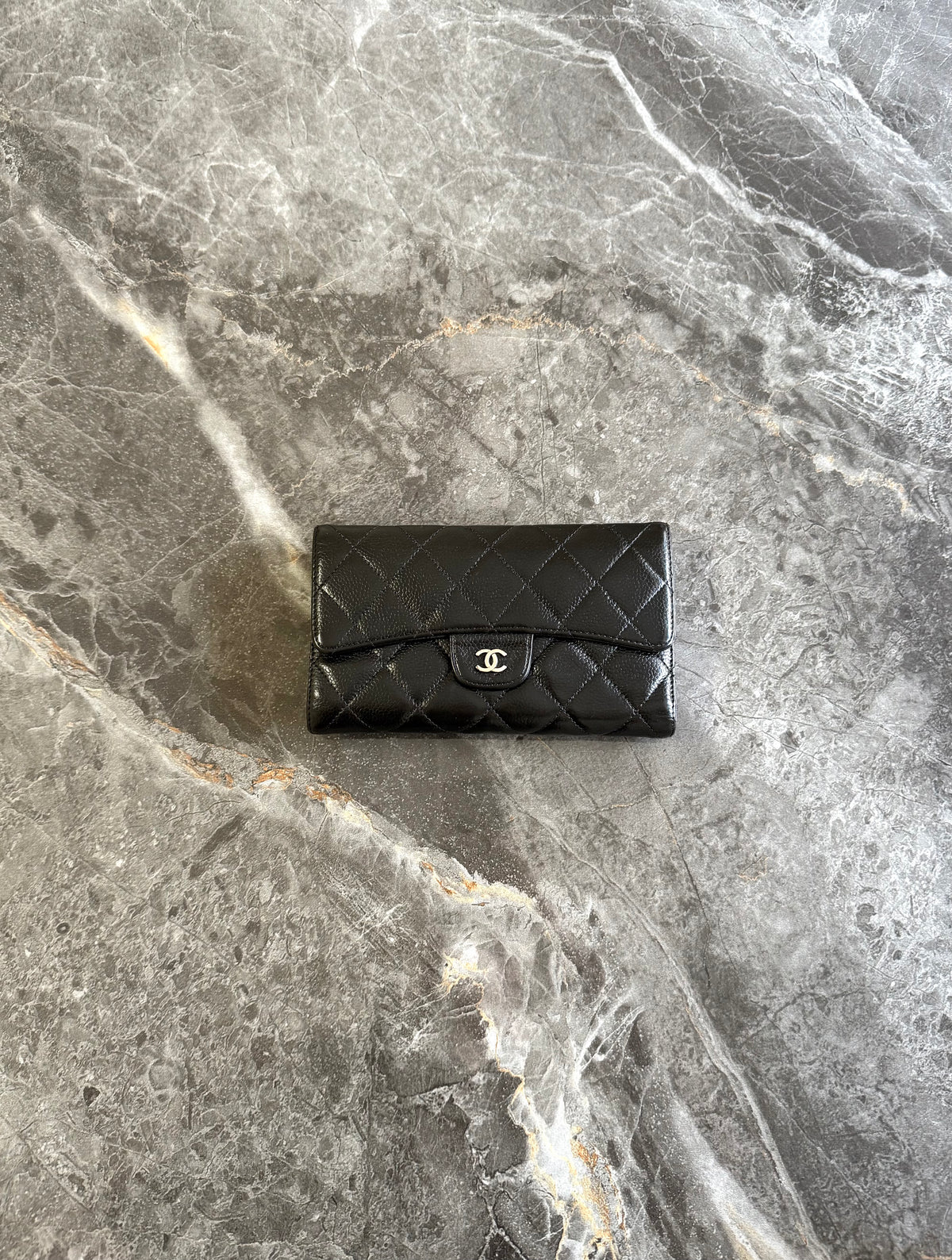 Chanel Classic Long Wallet z černé caviar kůže se stříbrným hardwarem, foto 3