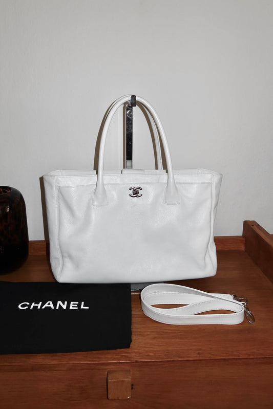 CHANEL EXECUTIVE TOTE BAG WHITE