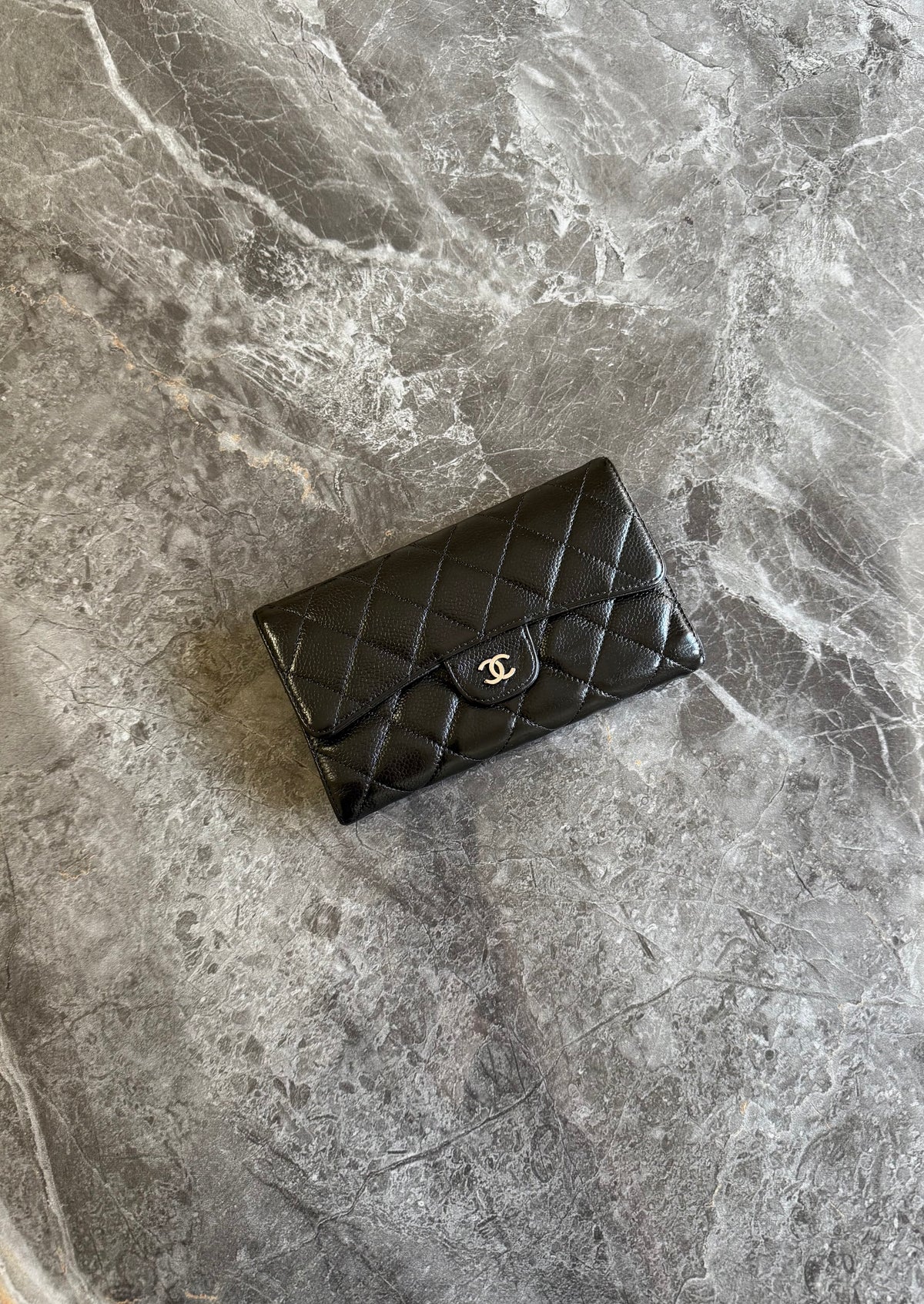 Chanel Classic Long Wallet z černé caviar kůže se stříbrným hardwarem, foto 6