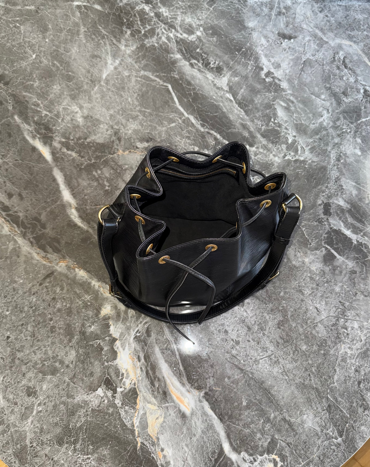 LV Epi Petit Noé Black Bucket Bag