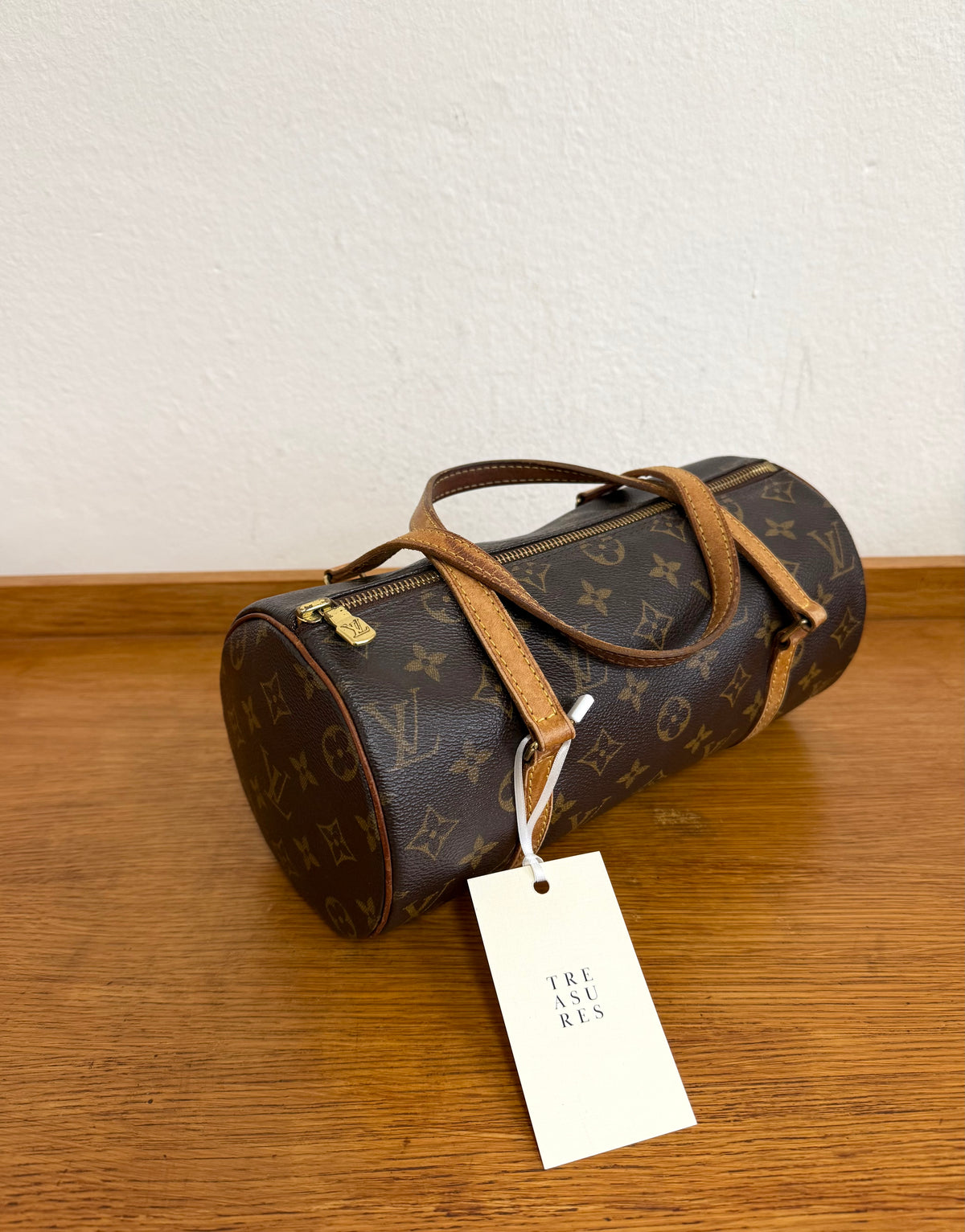 LV PAPILLON 26