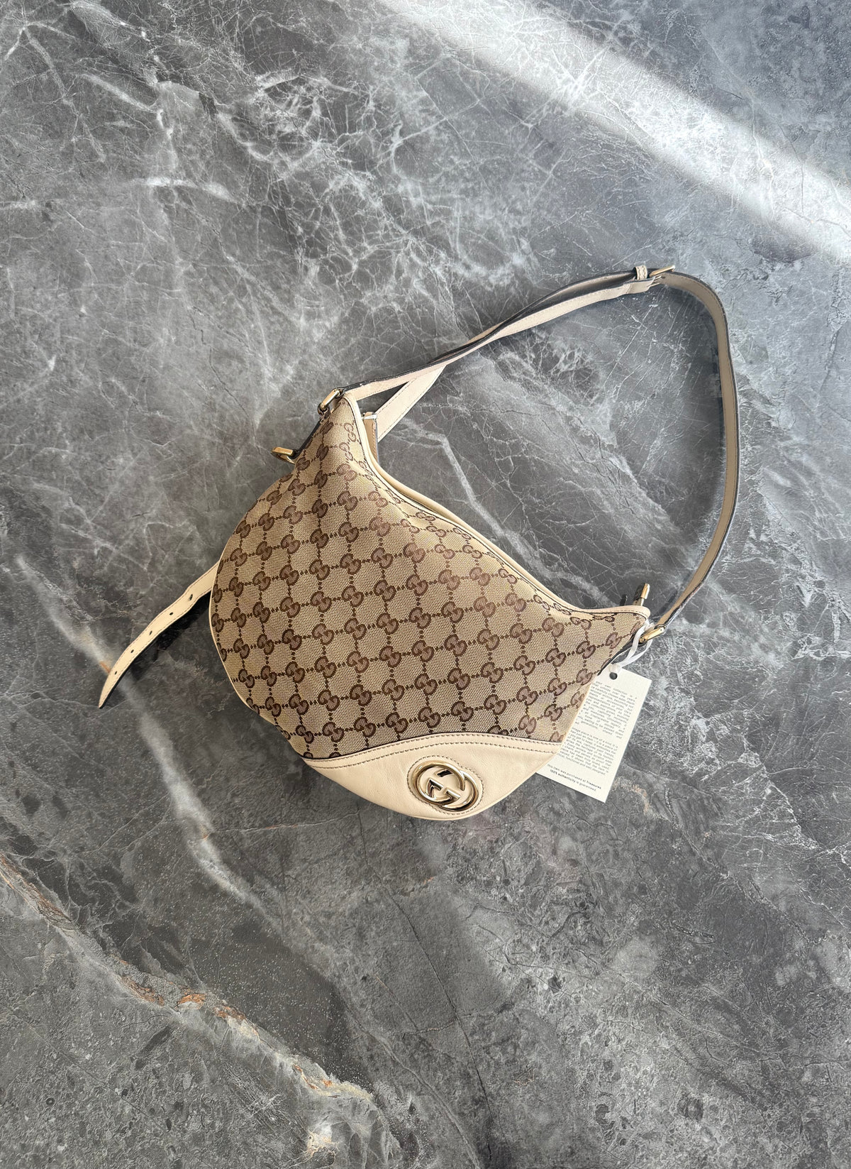 Gucci Sukey crossbody bag in GG canvas with gold hardware, photo 9