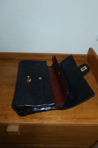 CHANEL DOUBLE FLAP BAG MEDIUM