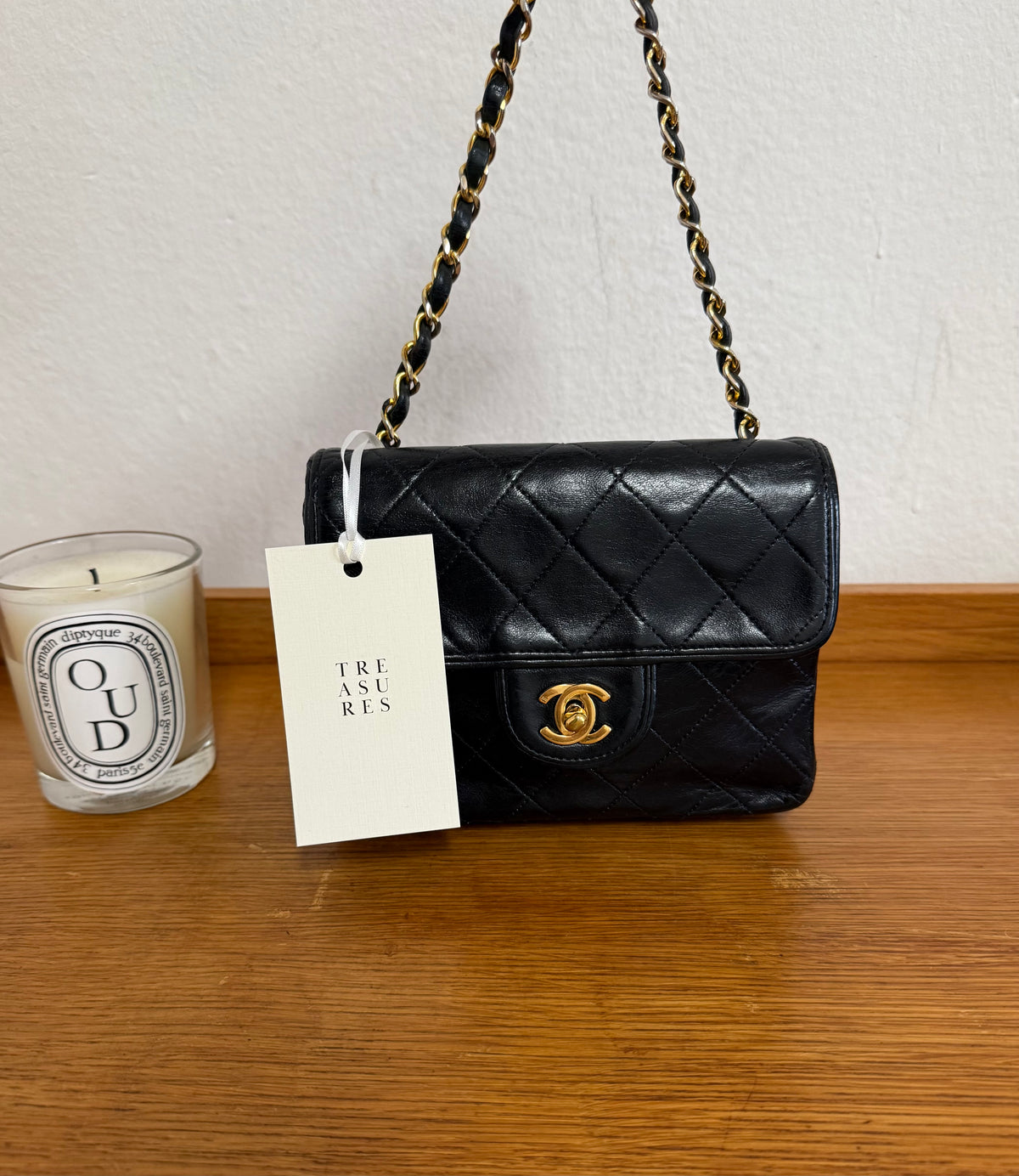 CHANEL CLASSIC SINGLE FLAP BAG TWIST LOCK 24K GOLD