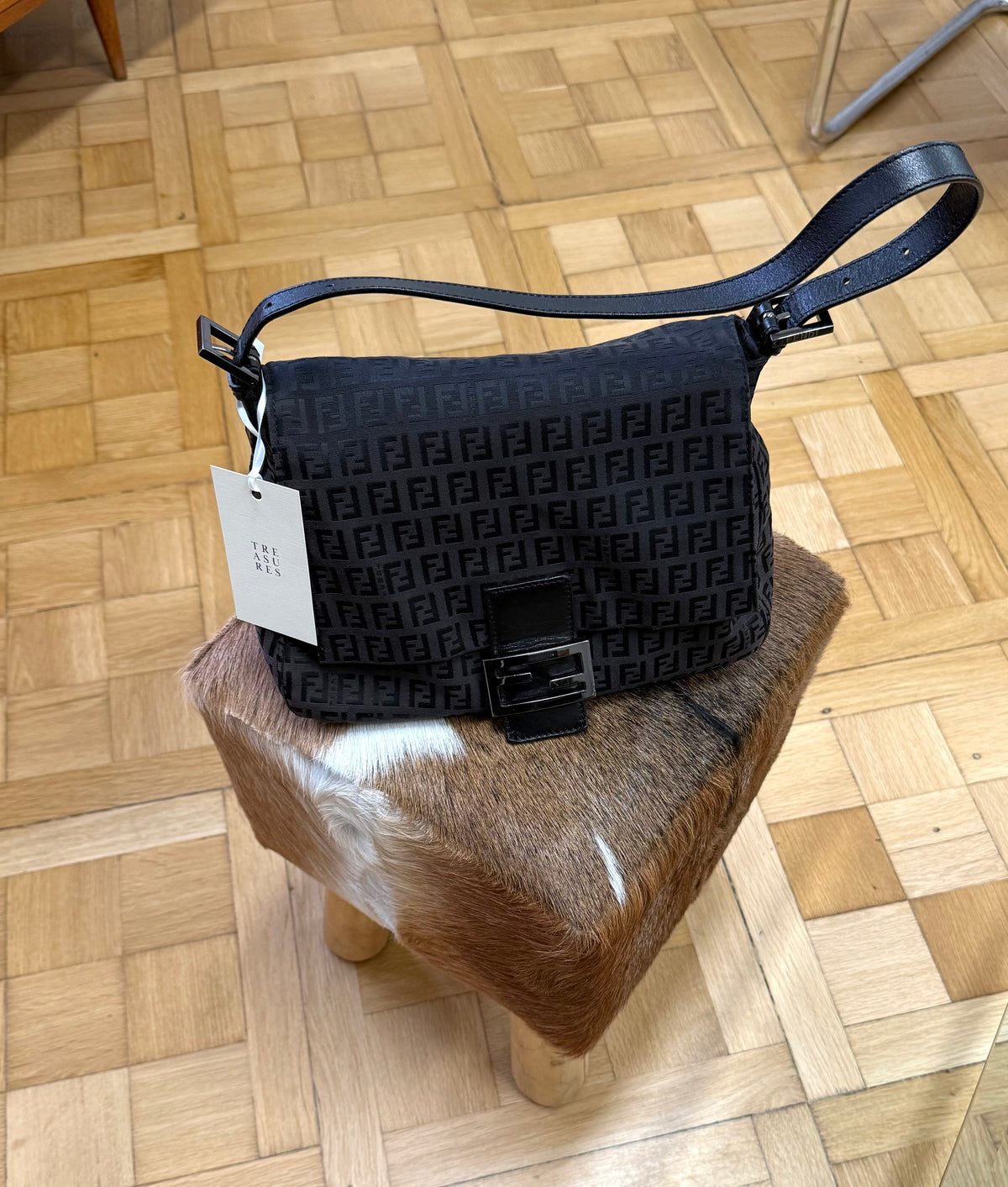 FENDI MAMMA BAGUETTE BAG