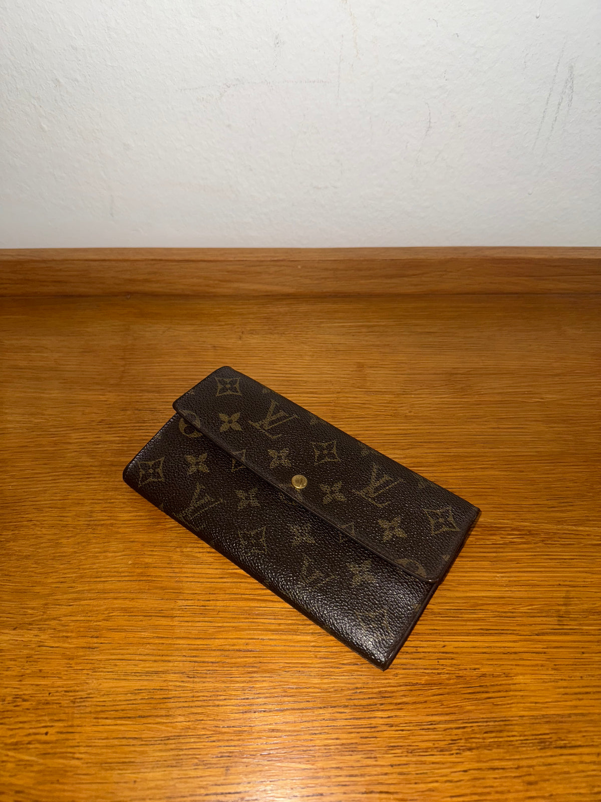 LV WALLET