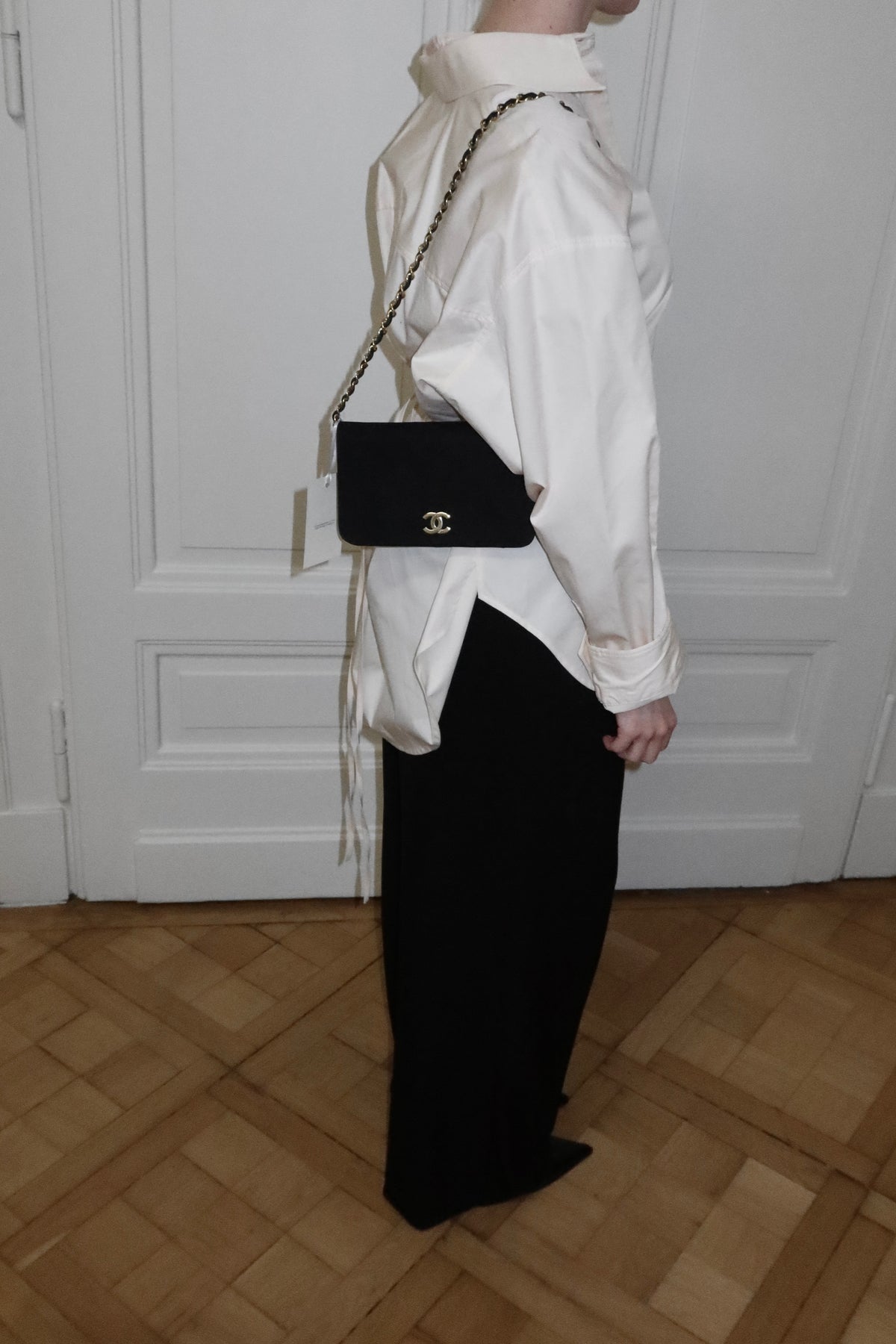 CHANEL SUEDE WOC BLACK 24K GOLD