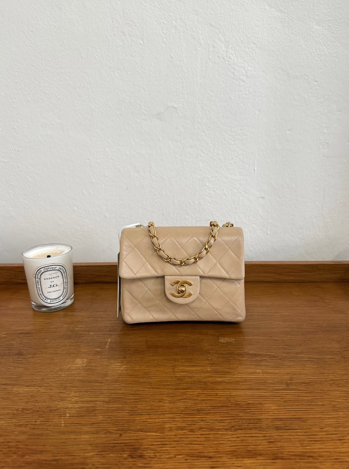 CHANEL CLASSIC SINGLE FLAP BAG TWIST LOCK 24K GOLD