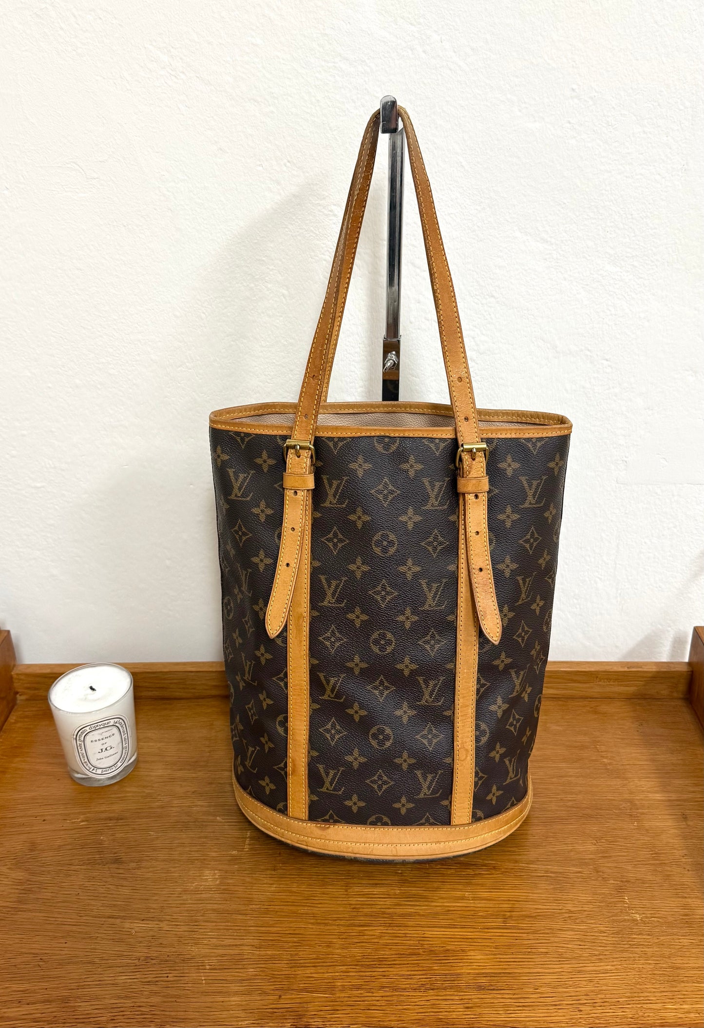 LV BUCKET GM MONOGRAM BAG