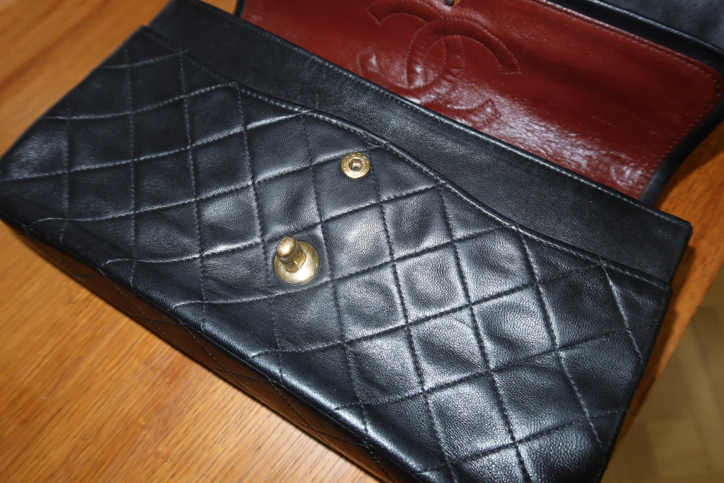 CHANEL DOUBLE FLAP BAG MEDIUM