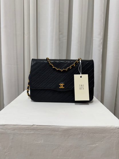 CHANEL DIAGONAL STITCH SINGLE FLAP BAG