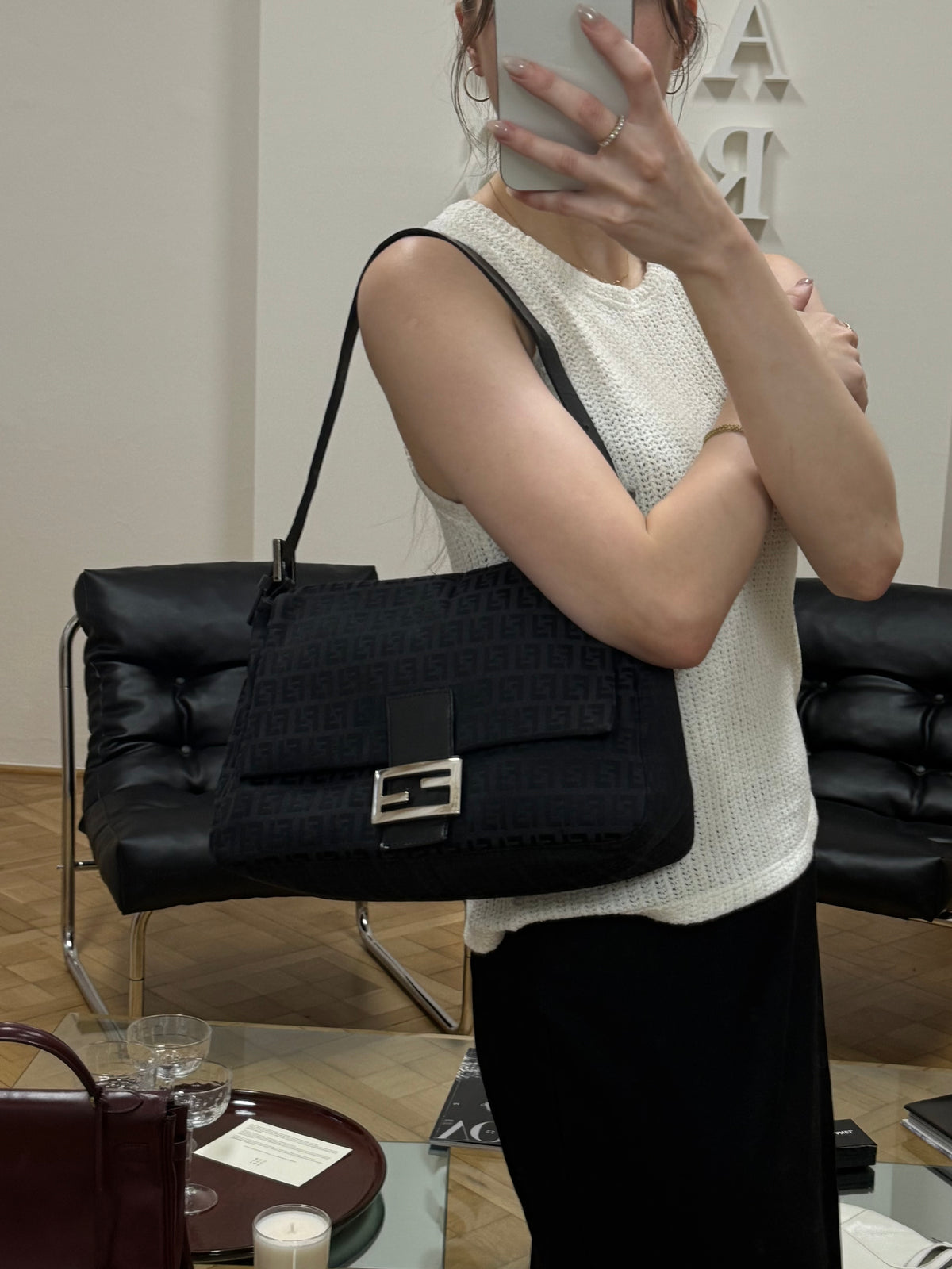 FENDI MAMMA BAGUETTE BLACK ZUCCA