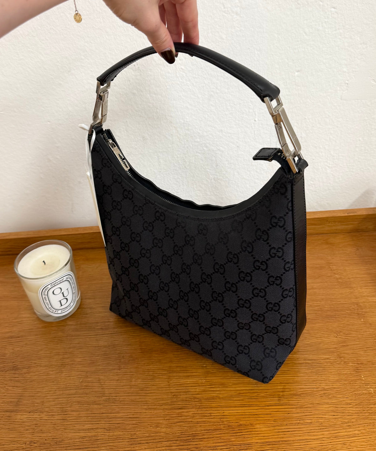 GUCCI GG BLACK SHOULDER BAG