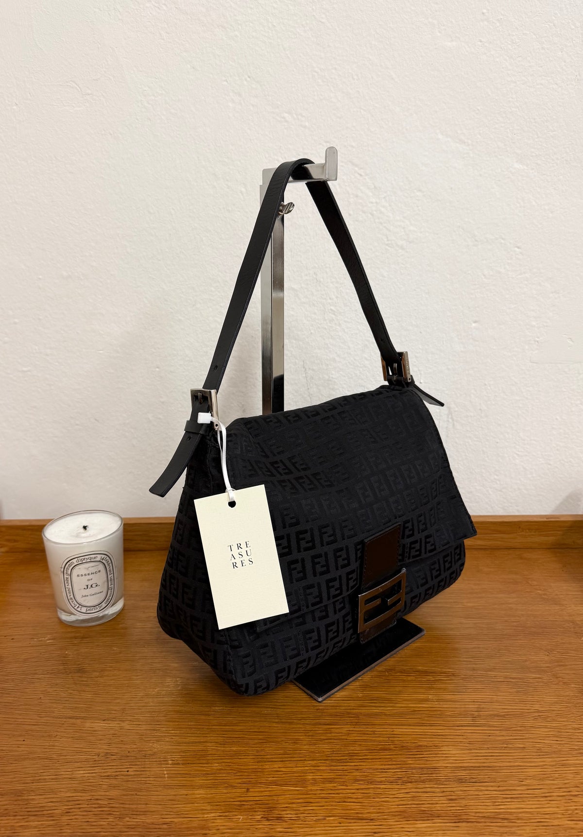 FENDI MAMMA BAGUETTE BLACK ZUCCA