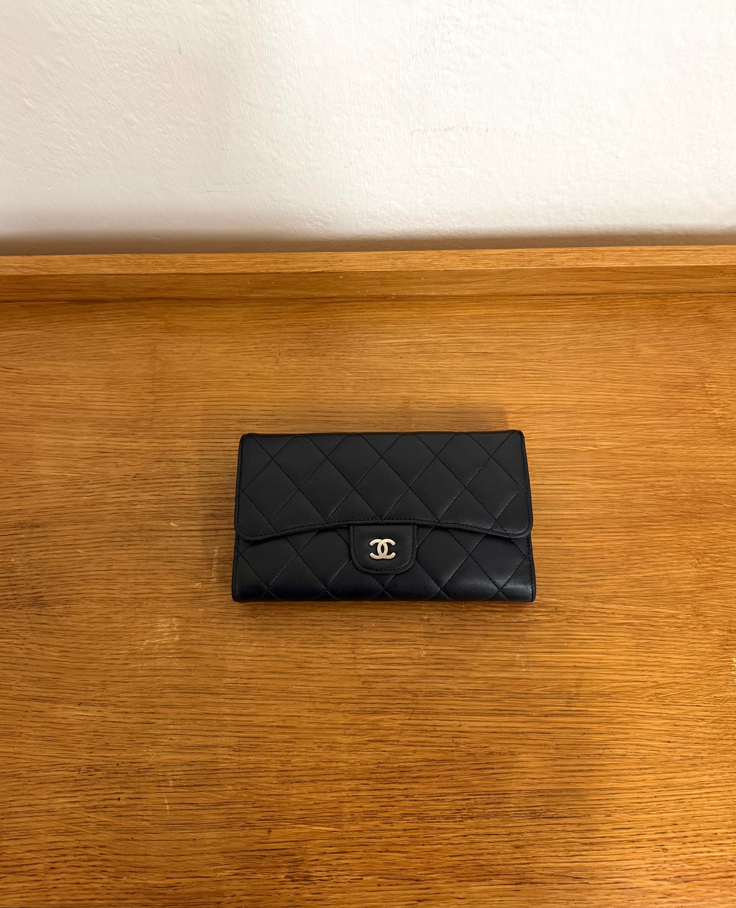 CHANEL LONG WALLET LAMBSKIN BLACK SERIES 18