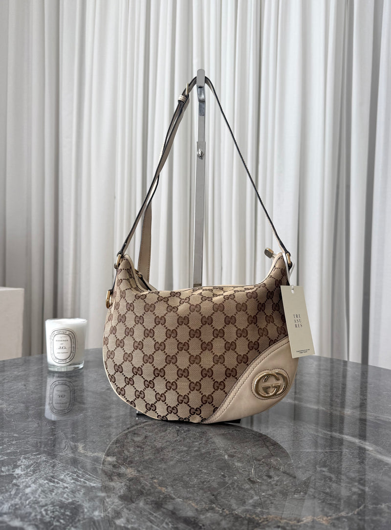 Gucci Sukey crossbody bag in GG canvas with gold hardware – Treasures Prague