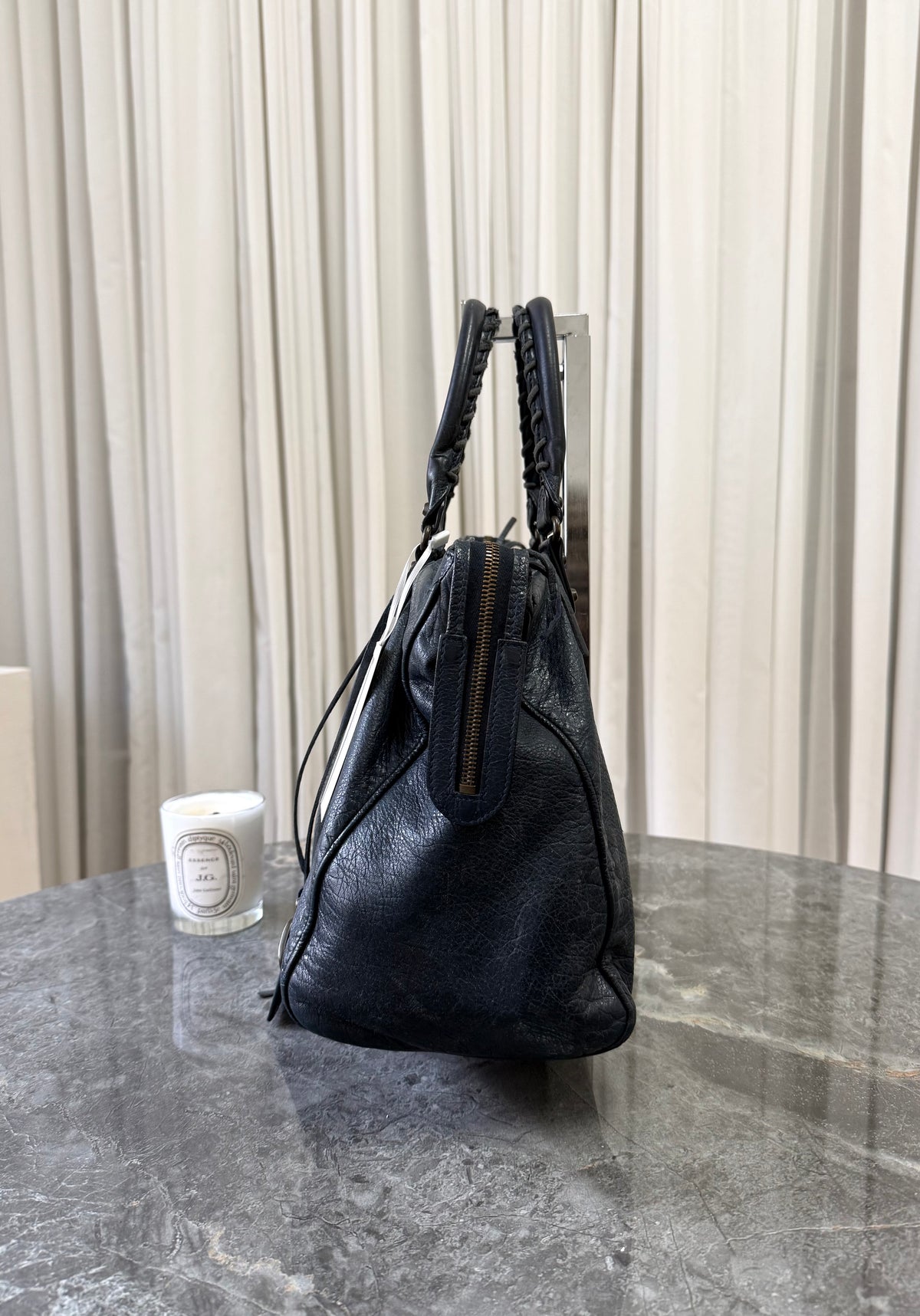 Balenciaga Velo bag in lambskin with brass hardware, photo 4