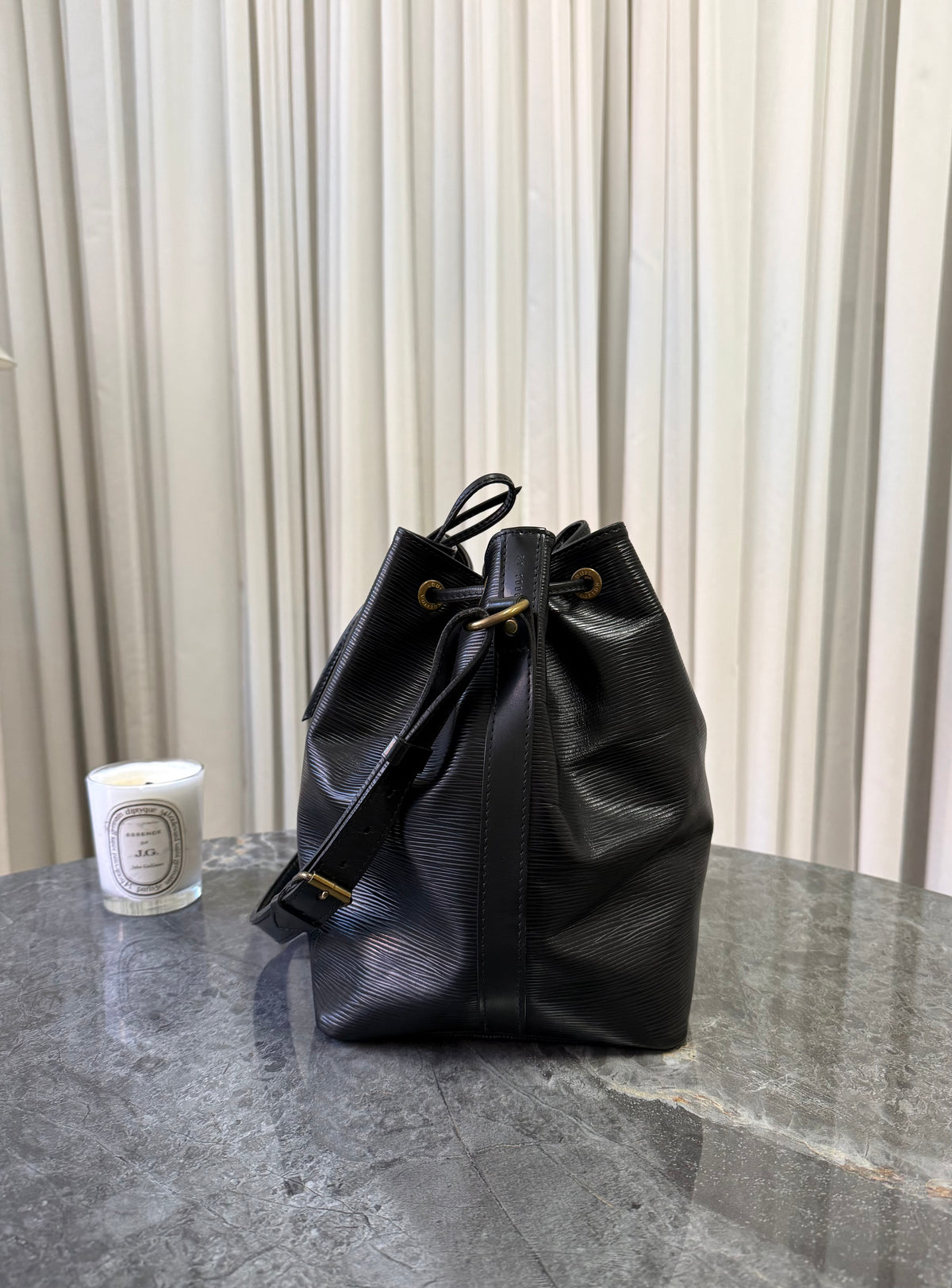 LV Epi Petit Noé Black Bucket Bag