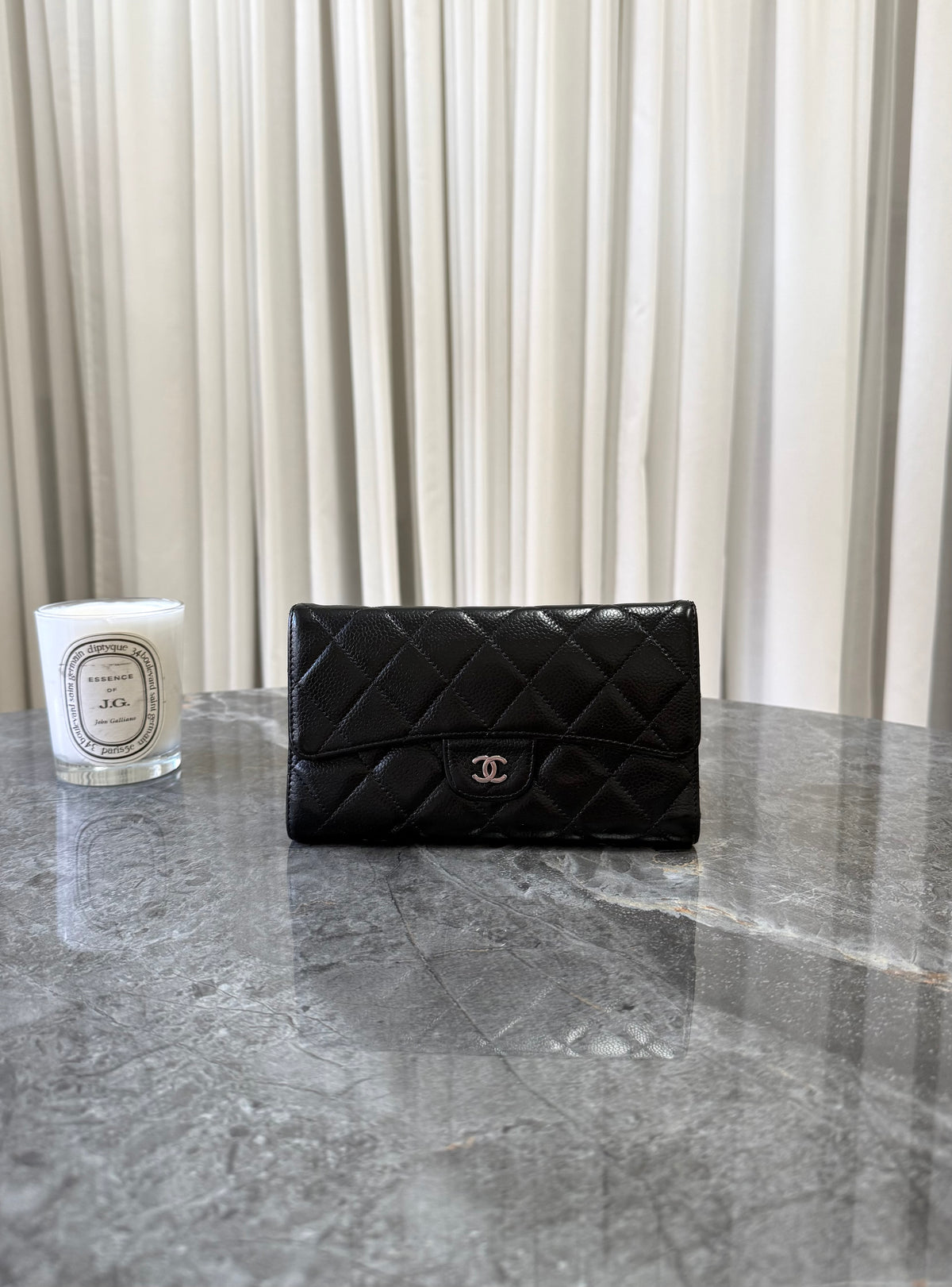 Chanel Classic Long Wallet z černé caviar kůže se stříbrným hardwarem, foto 2
