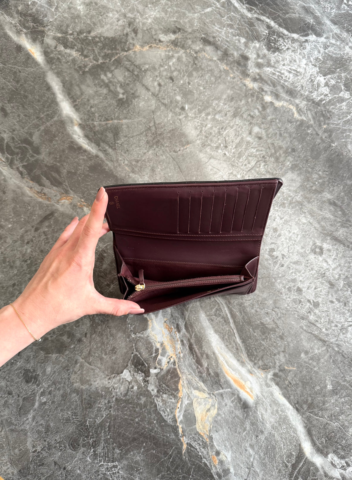 Chanel Long Wallet z černé caviar kůže se zlatým hardwarem, foto 10