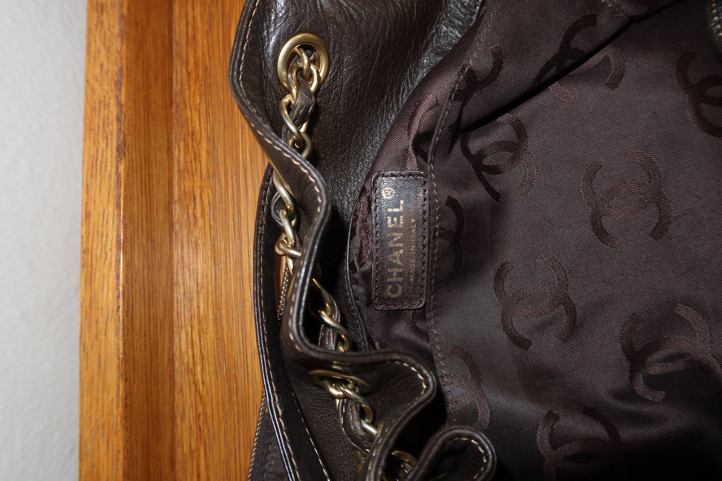 CHANEL DARK BROWN BUCKET BAG & POUCH