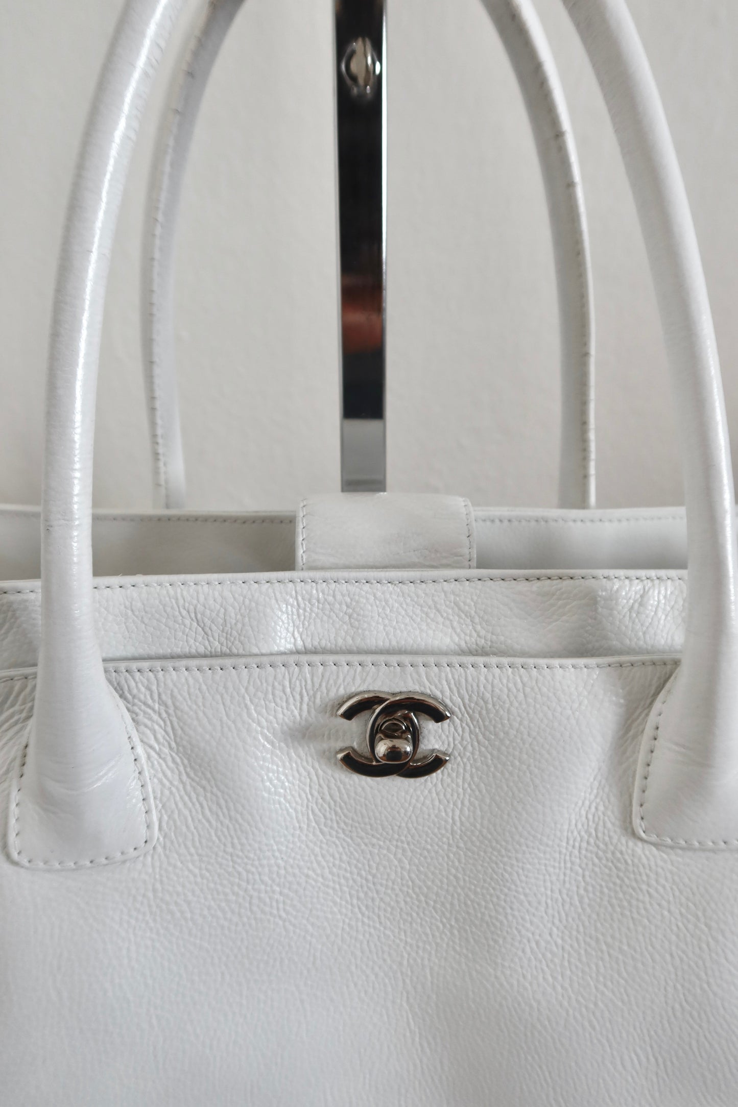 CHANEL EXECUTIVE TOTE BAG WHITE
