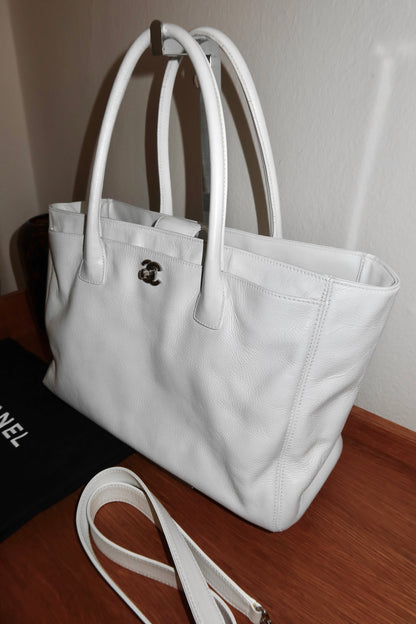CHANEL EXECUTIVE TOTE BAG WHITE
