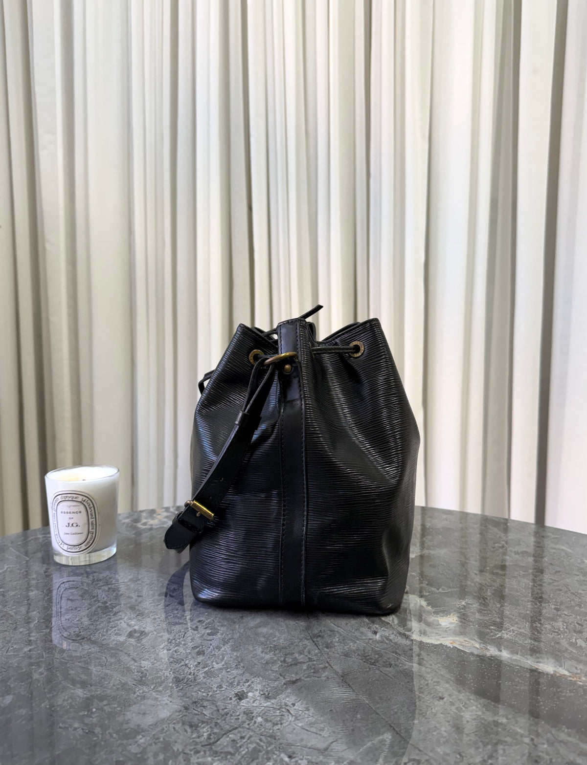 Louis Vuitton Petit Noé z černé Epi kůže, bucket bag, foto 5