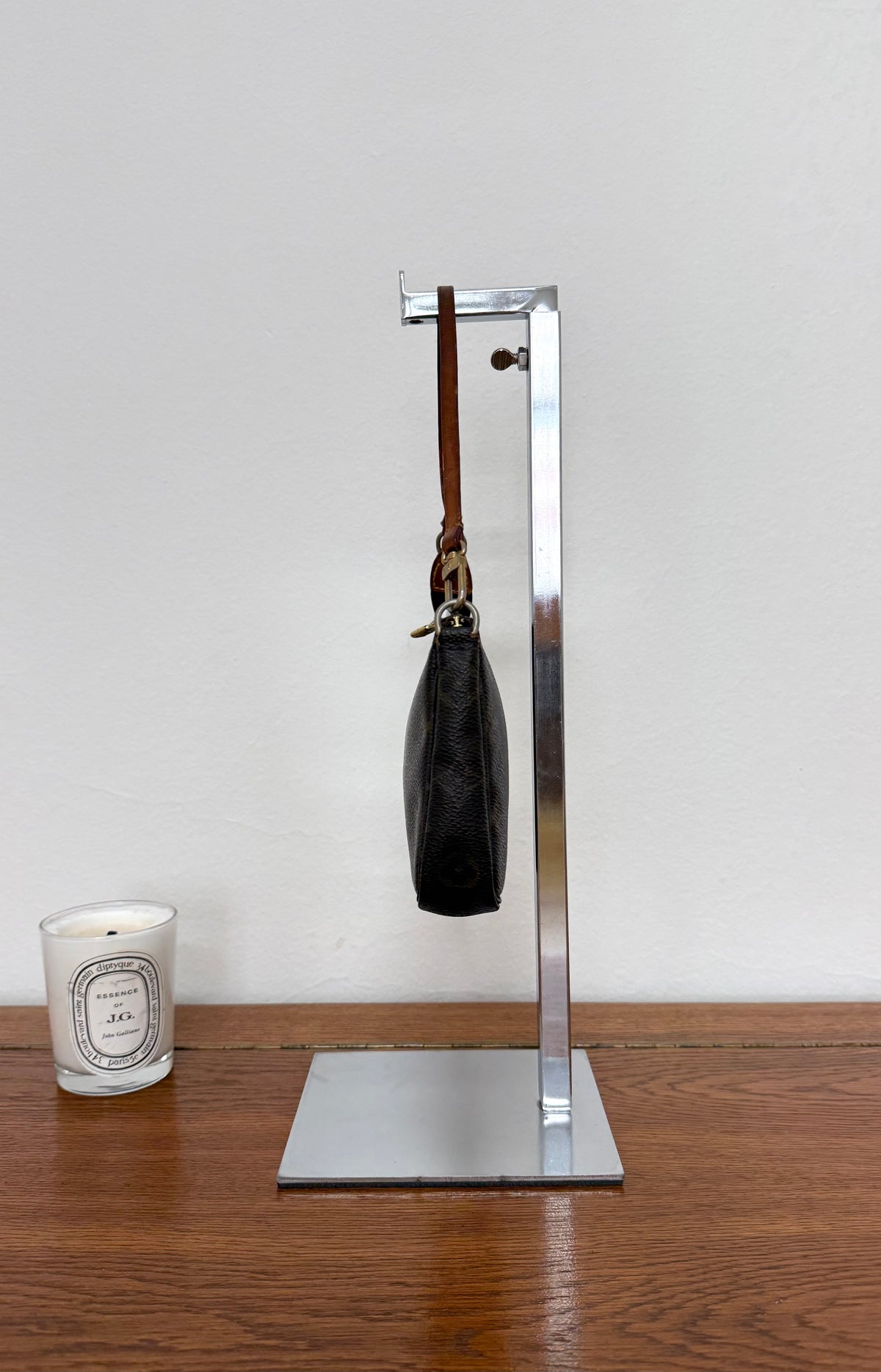 LV POCHETTE 304