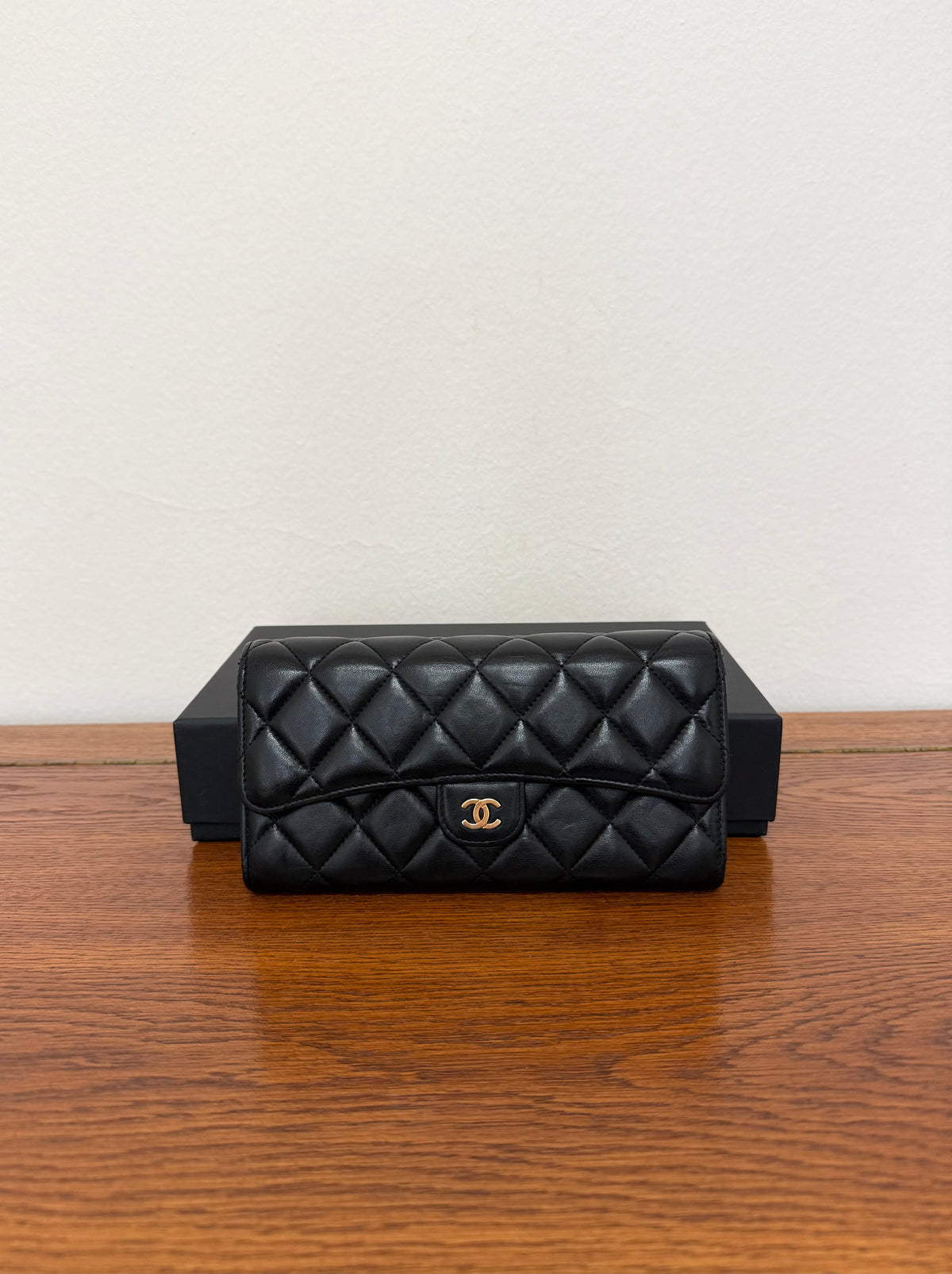 Chanel Large Classic Wallet Lambskin Gold HW