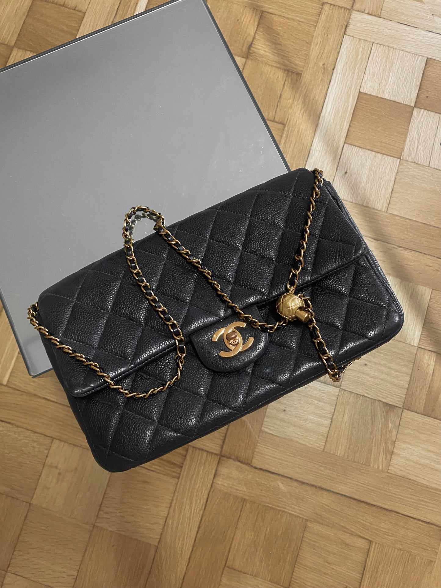 CHANEL CAVIAR SINGLE FLAP BAG