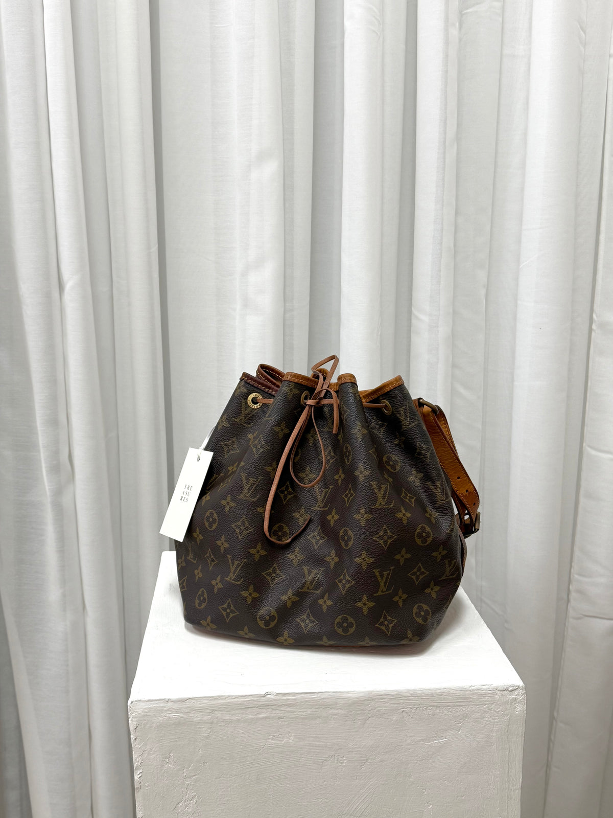 LV PETIT NOÉ MONOGRAM