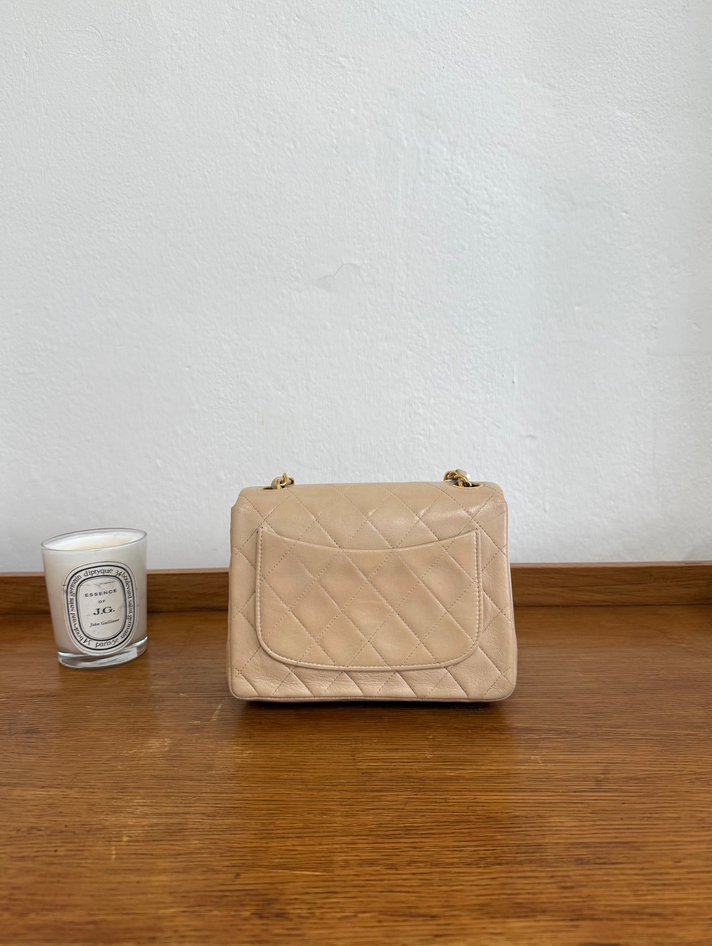 CHANEL CLASSIC SINGLE FLAP BAG TWIST LOCK 24K GOLD