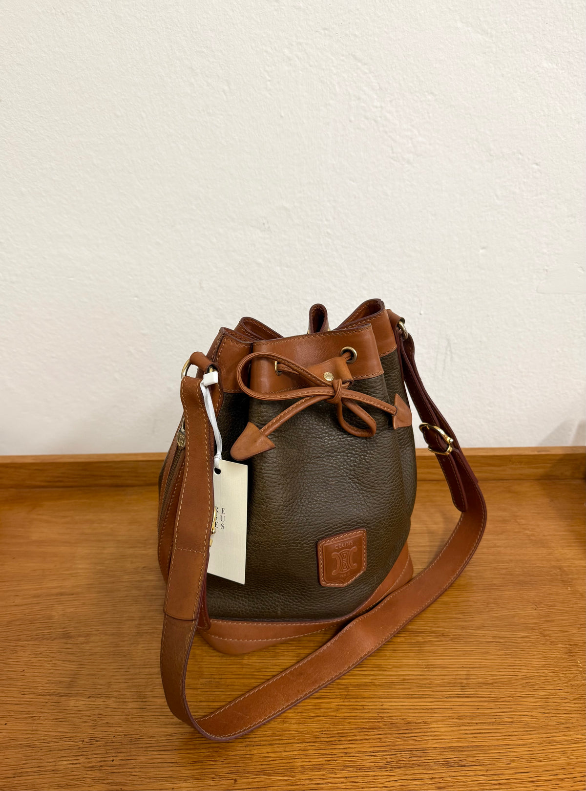 CELINE TRIOMPHE BUCKET BAG