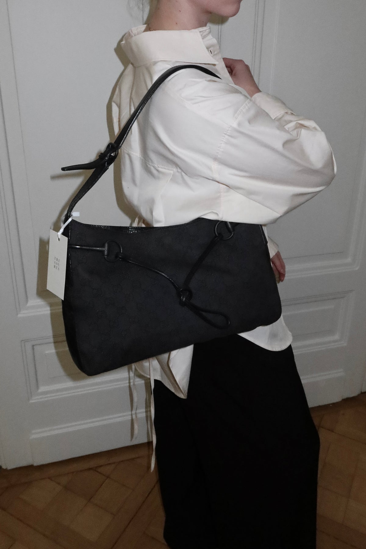 GUCCI GG MONOGRAM HORSEBIT SHOULDER BAG