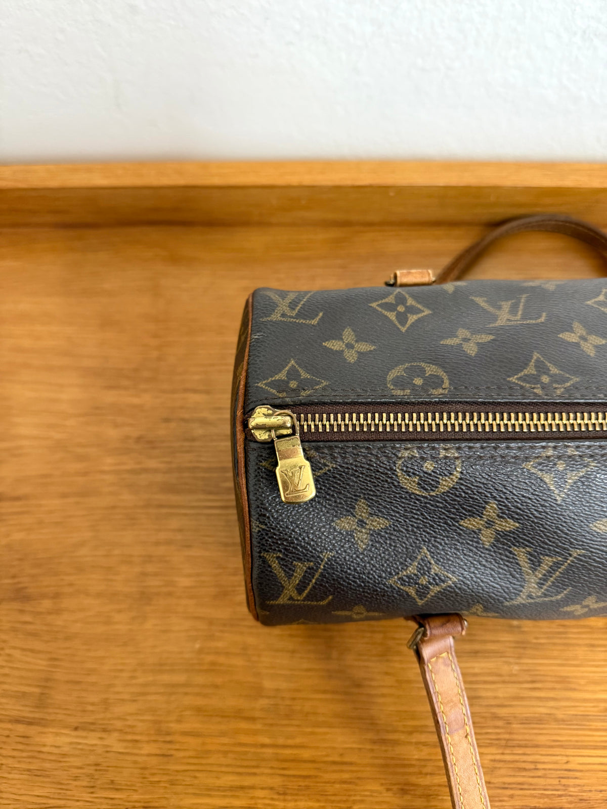 LV PAPILLON 26