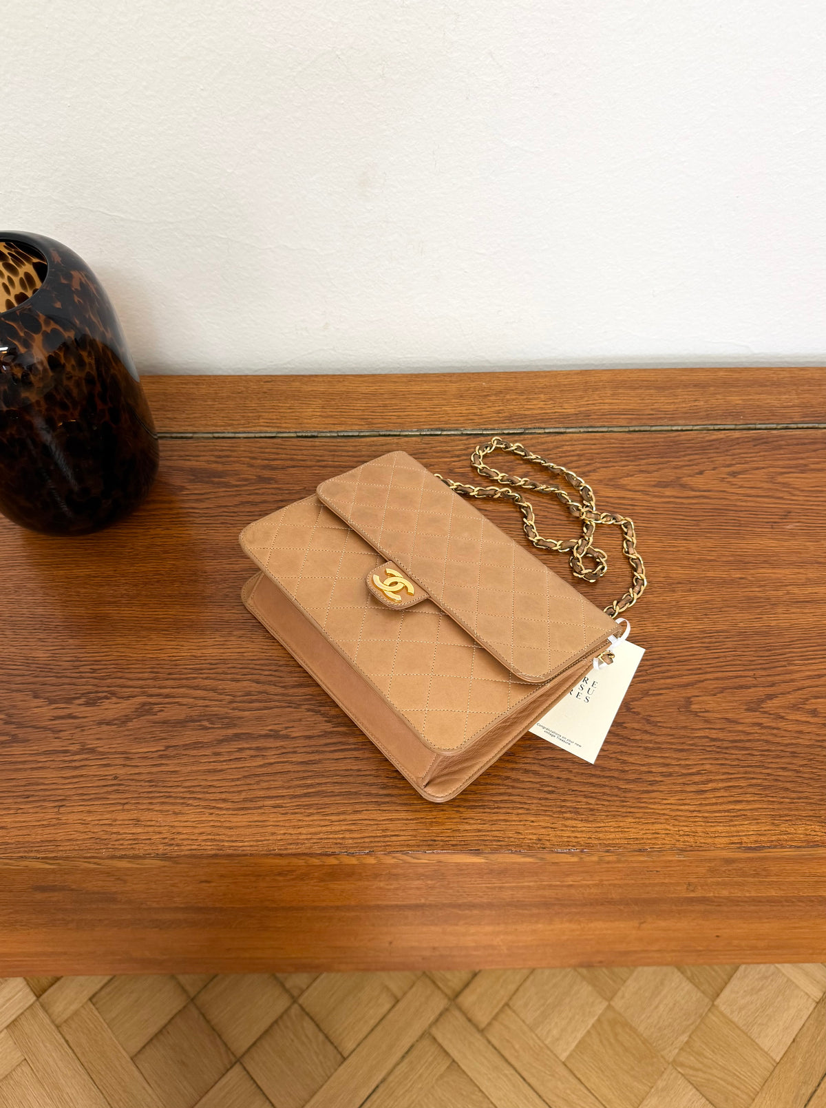 Chanel Matelassé shoulder bag in camel lambskin with gold chain, photo 12